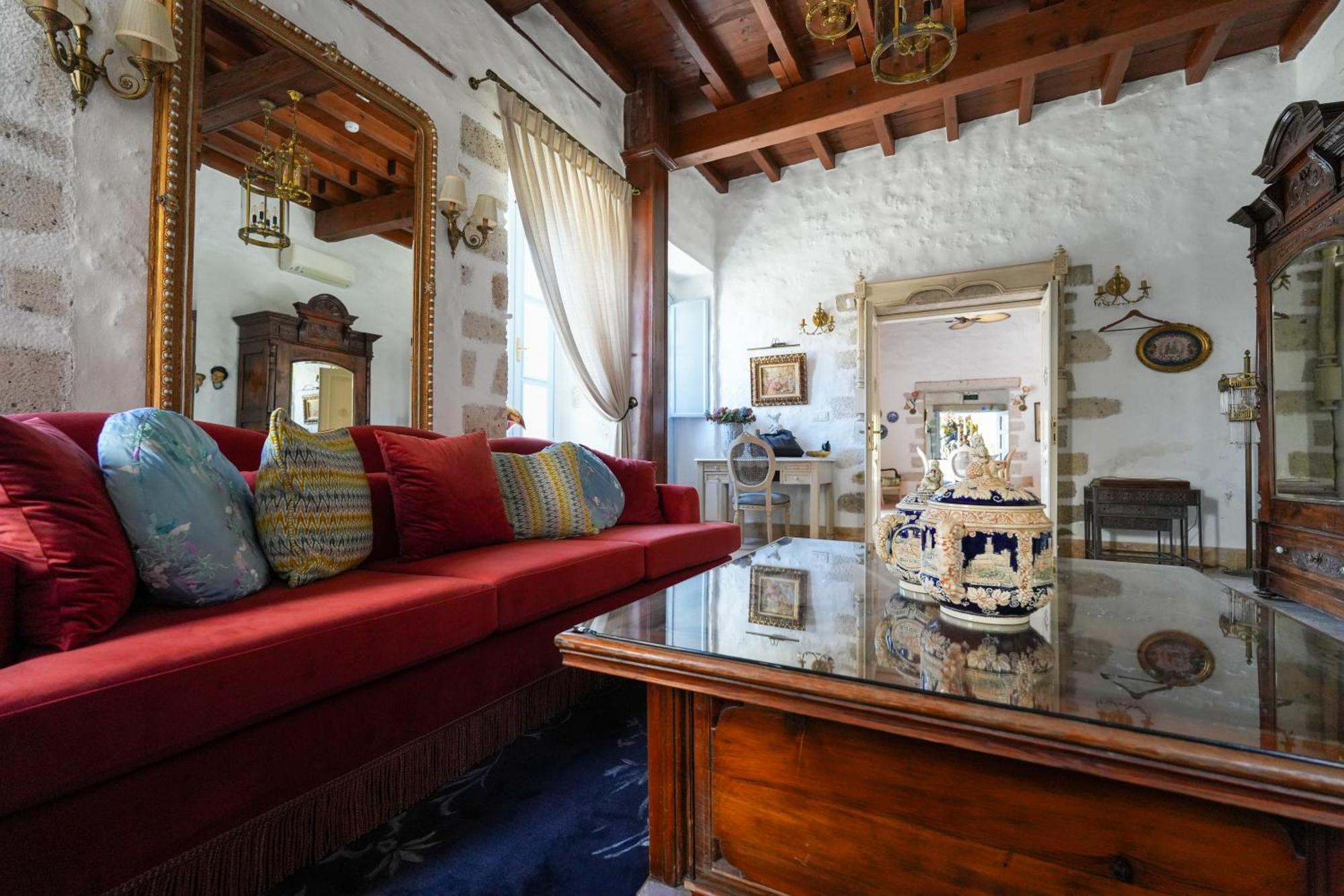 Alacati Tas Otel Buitenkant foto